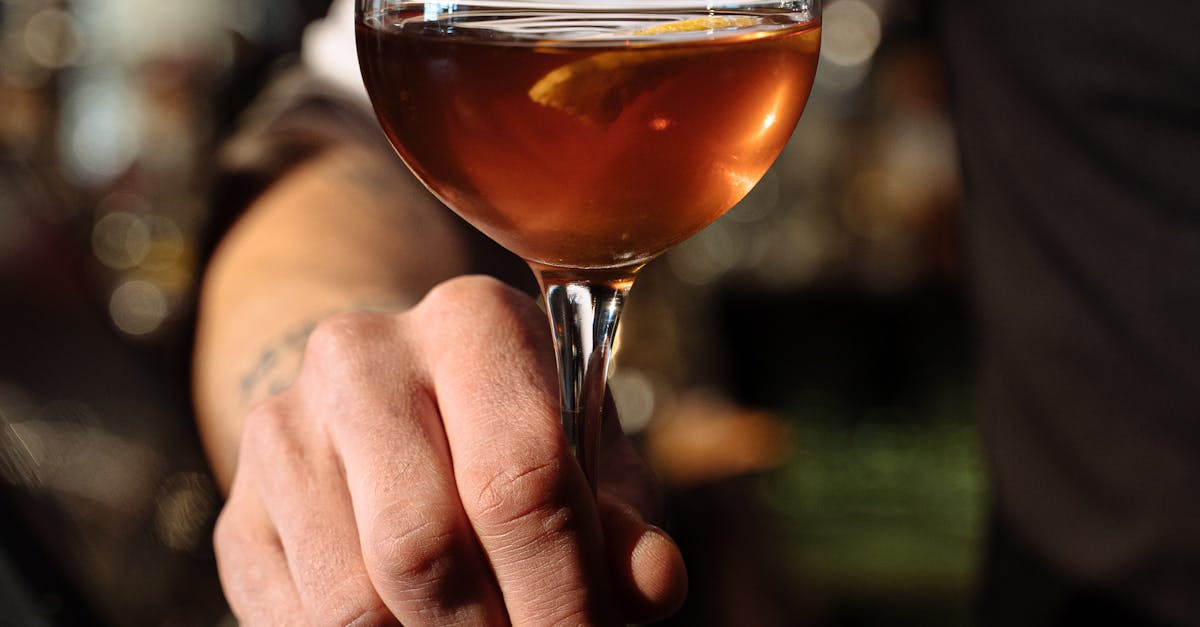 Minimalist Design Principles for Contemporary Cocktail Bars